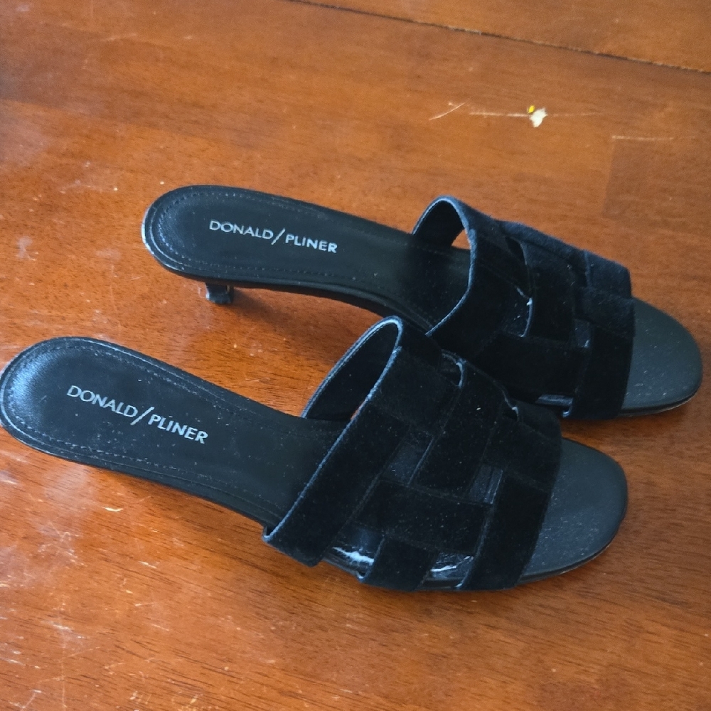 Donald J. Pliner Black Slide Heels